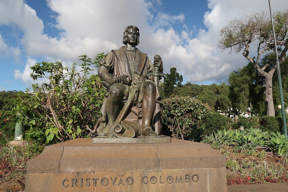콜럼버스의 동상(사진=pixabay)
