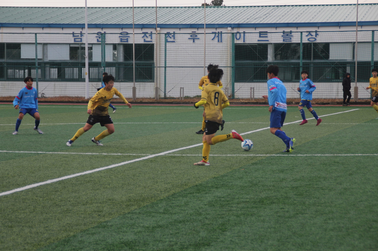 서귀포 축구센터 대 경산FC 경기 중(사진=강문혁 기자)