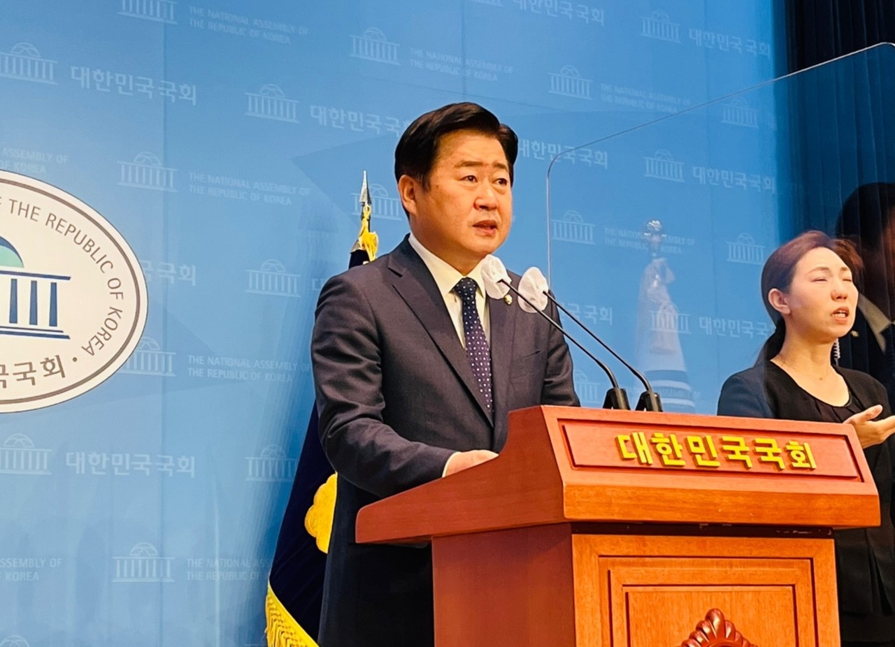 오영훈 예비후보 의원직 사퇴 기자회견(사진=오영훈 캠프 제공)