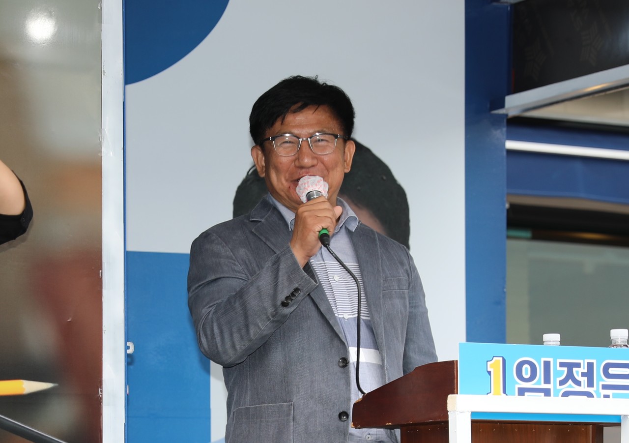 찬조 연설자로 나선 김경학 도의원(사진=오성희 기자)
