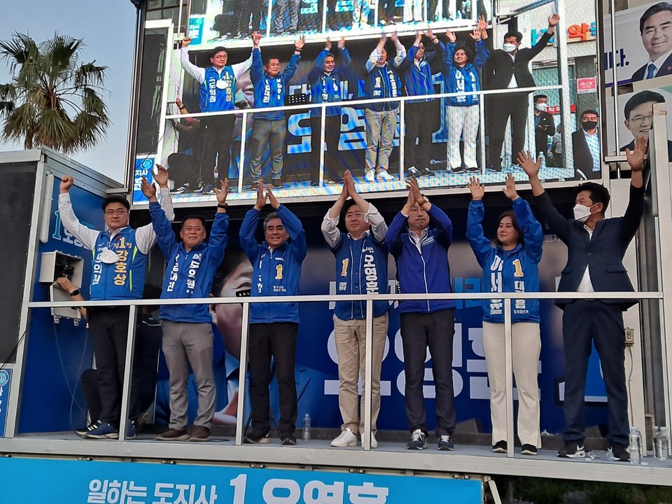 출정식에 참석한 도의원 후보들(사진=이화정 인턴기자)