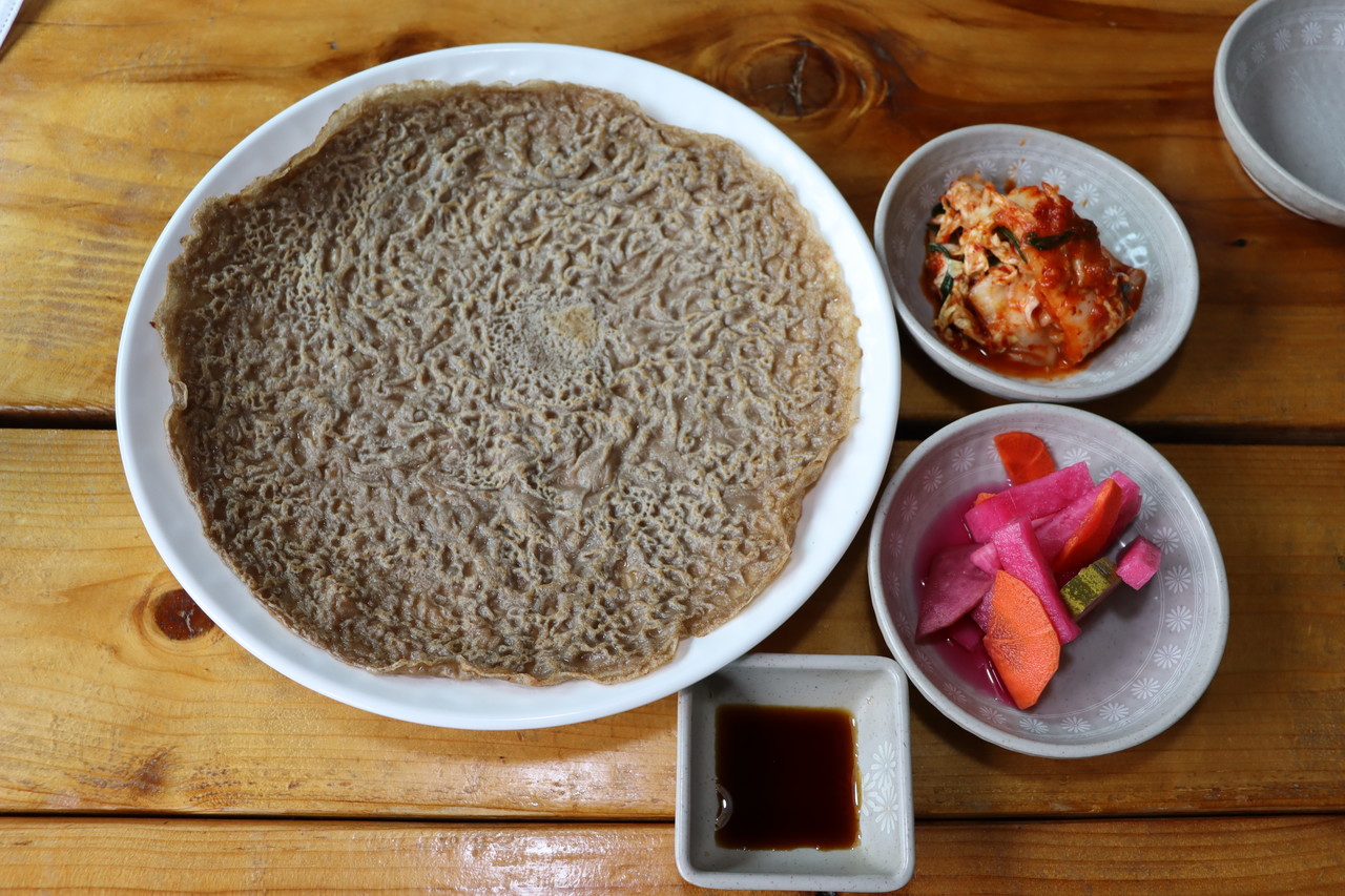 기본으로 올라가는 반찬(사진=이화정 인턴기자)