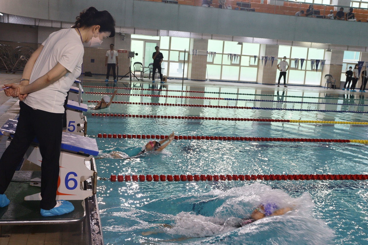 초등부 선수들이 배형 경기중이다.(사진=강문혁 기자)