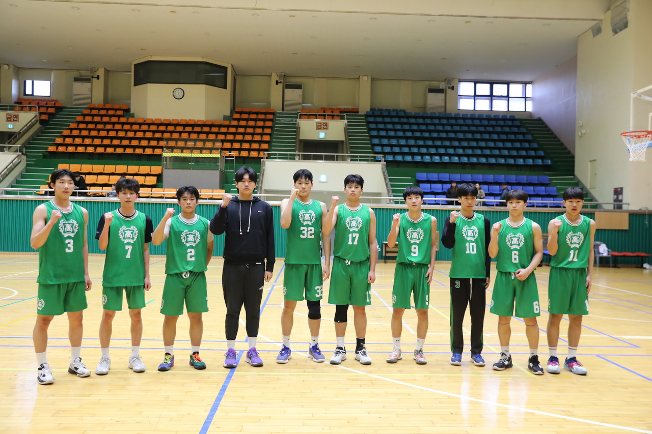 강원사대부고 선수들