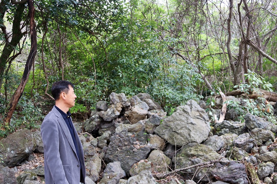 송태환 이장이 덕수곶자왈을 활용할 구상을 밝혔다.(사진=장태욱 기자)