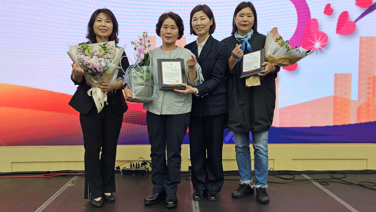 우수자원봉사자 도지사 표창 수상자들