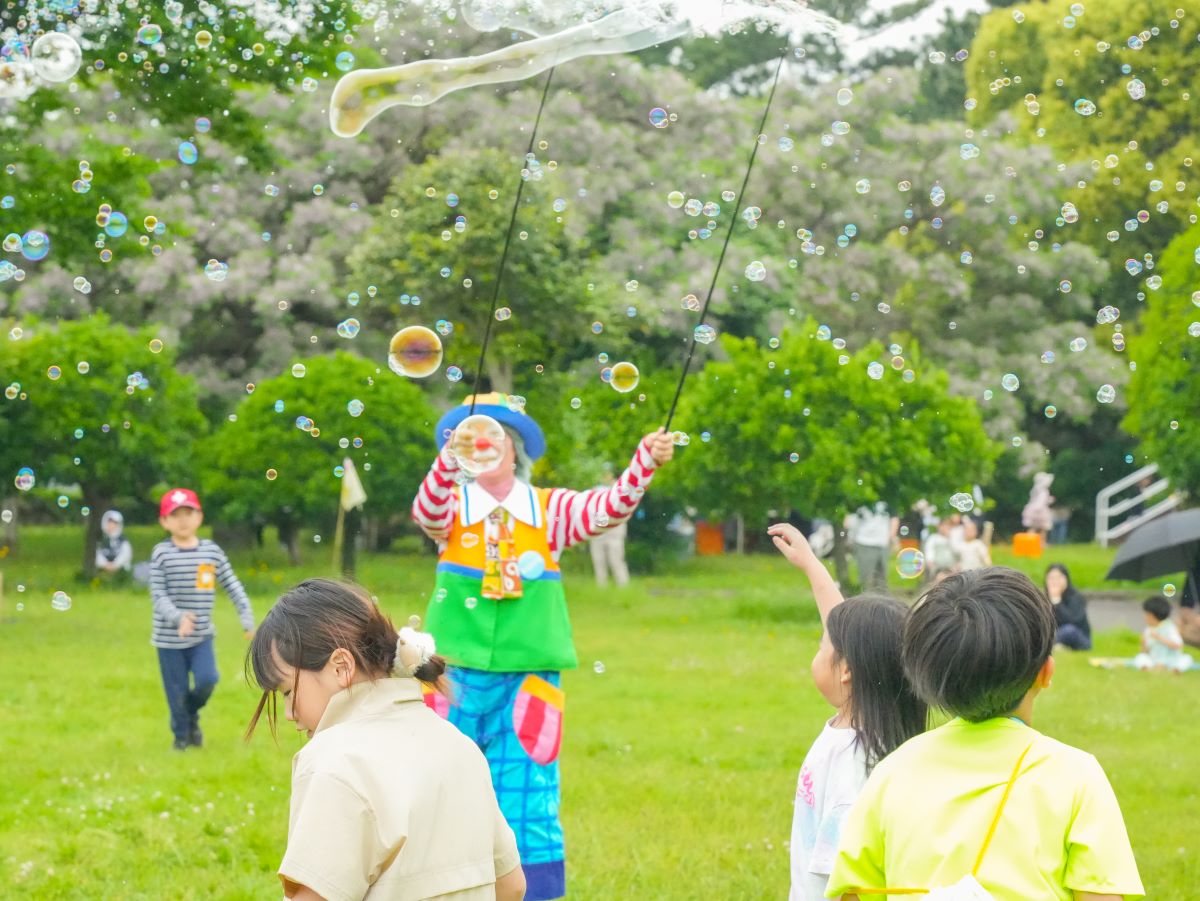 보목하수처리장에서 비눗방울 퍼포먼스가 펼쳐졌다.