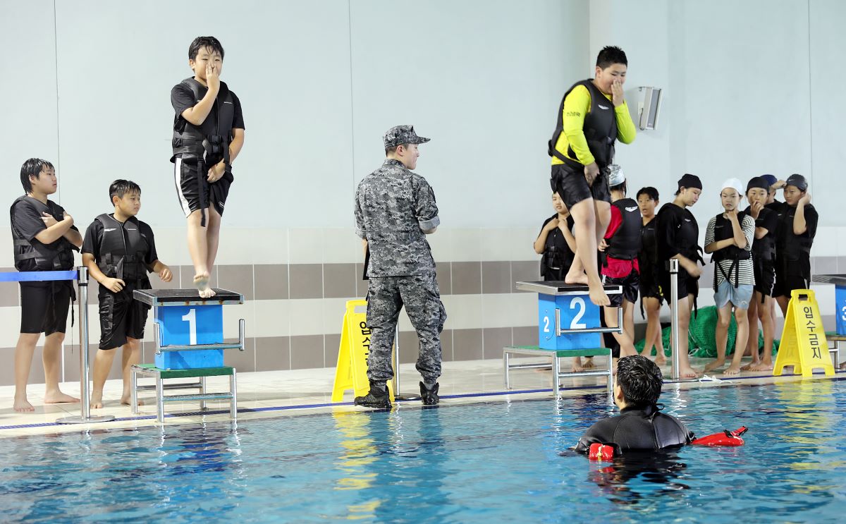 이함 훈련 장면 