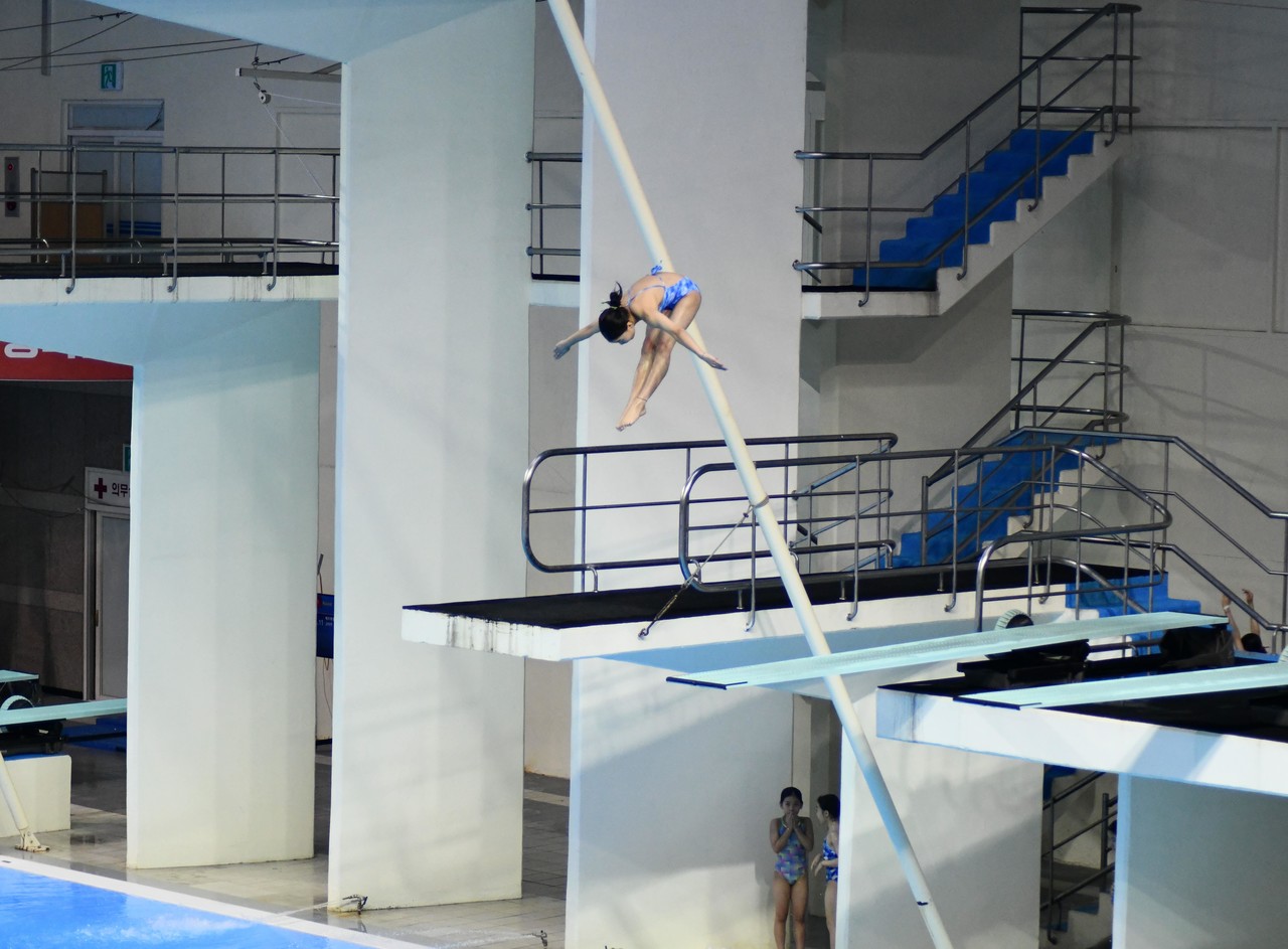 제54회 전국소년체육대회에서 고미주(인화초6) 선수가 여자12세이하부 스프링보오드3M 경기를 하고 있다. 제주도체육회 제공.