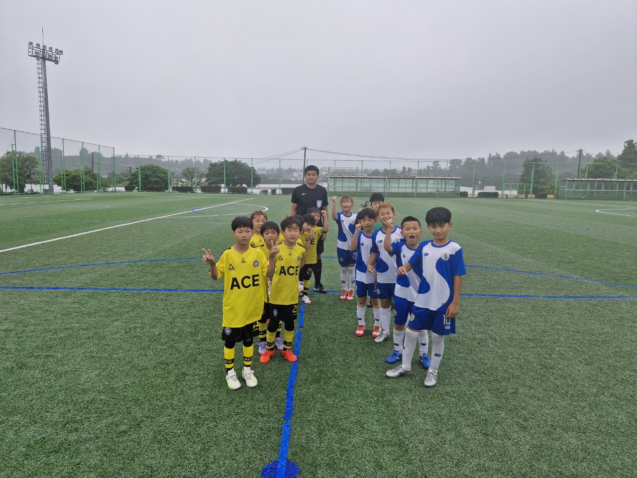 서귀포시축구협회가 주최‧주관하고 서귀포시체육회가 후원한 ‘2025 서귀포시축구협회장배 꿈나무 유소년 축구대회’가 지난 14일 개막했다.