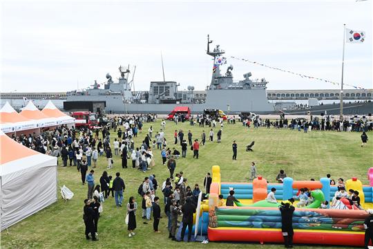 2025년 어린이날 해군 기동함대 행사 모습