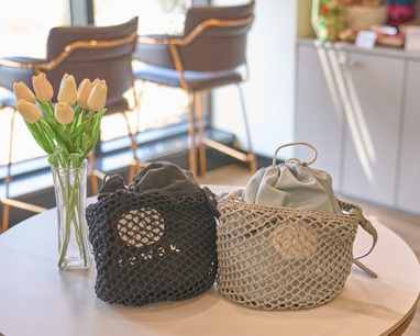 제28회 제주특별자치도 관광기념품 공모전 시상식에서 실용기념품 부문 프리미엄상(제주특별자치도지사상)에 선정된 ‘테왁망사리백’